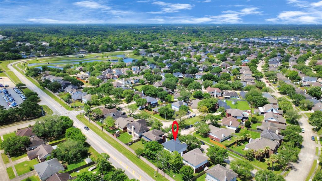 2815 Sailors Moon Drive, Friendswood, Texas image 43