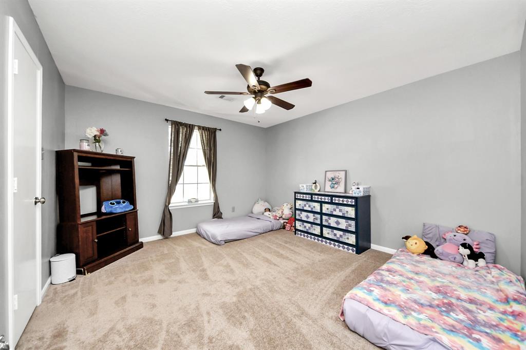 2815 Sailors Moon Drive, Friendswood, Texas image 29