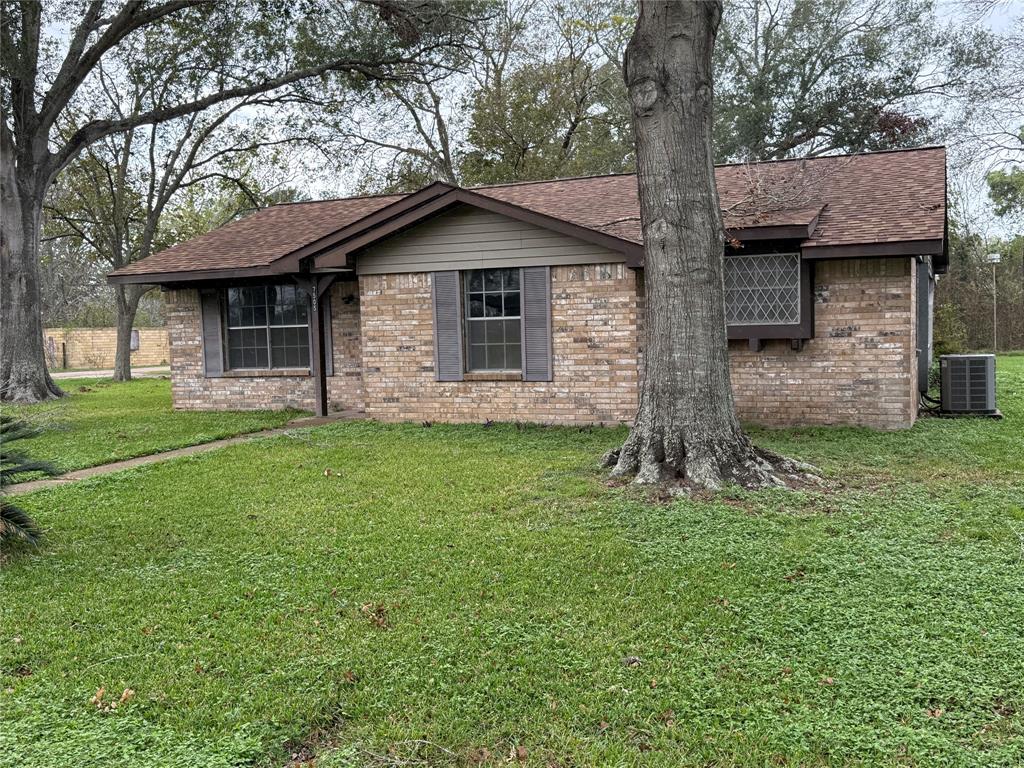 7505 Anita Lane, Wallis, Texas image 3