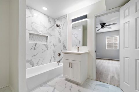 Photo of 9711 Linkmeadow Lane #17, Houston, TX 77025 (MLS # 41719156) Photo of 9711 Linkmeadow Lane #17, Houston, TX 77025 (MLS # 41719156)