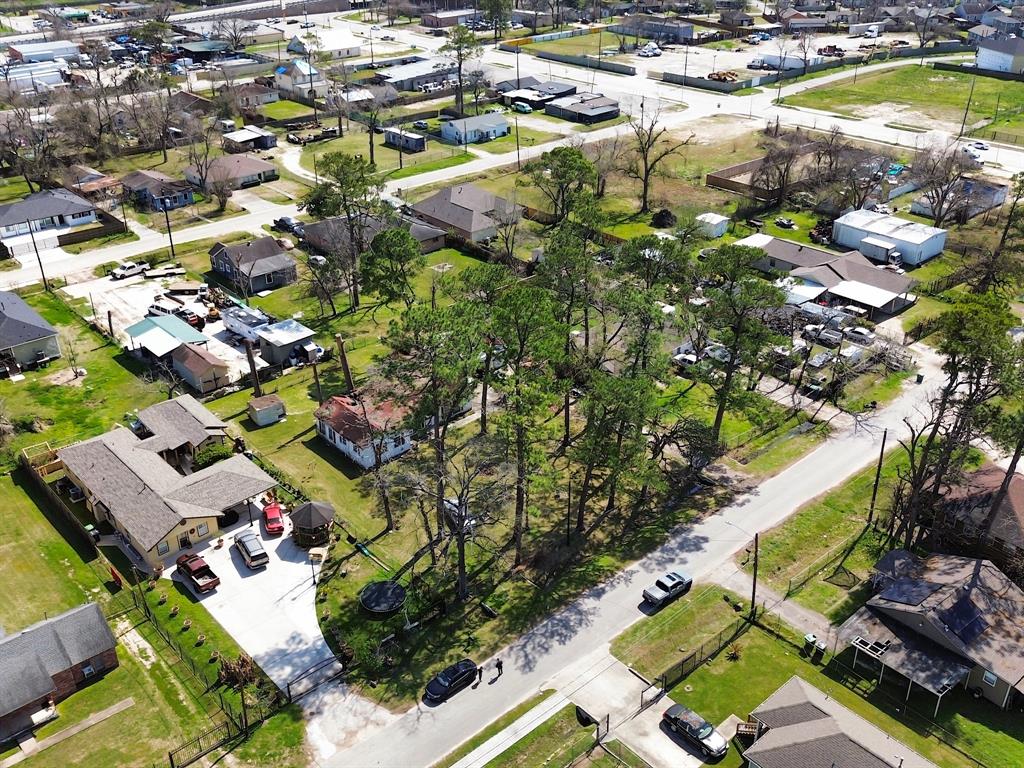 8910 Compton Street, Houston, Texas image 4