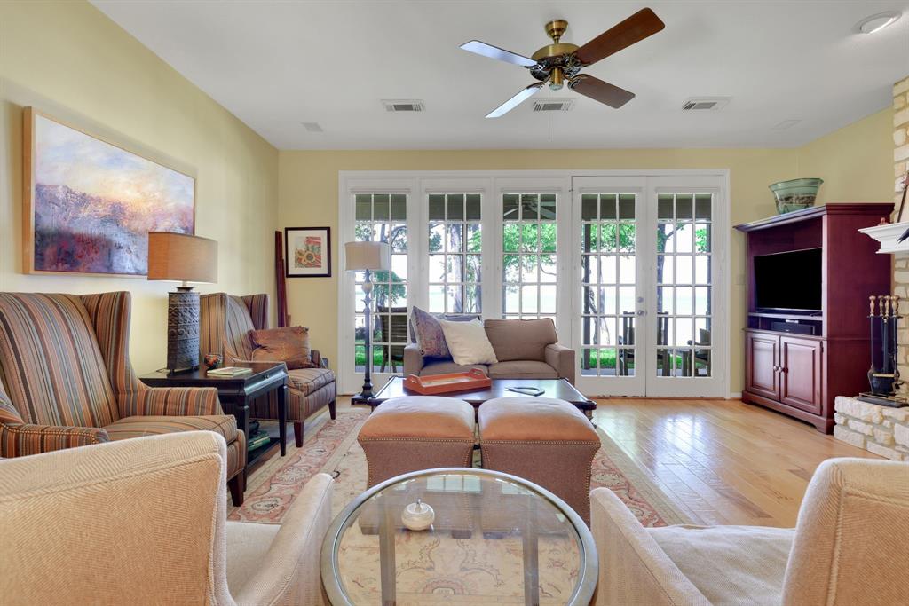 251 Lake Oaks Boulevard, Coldspring, Texas image 9