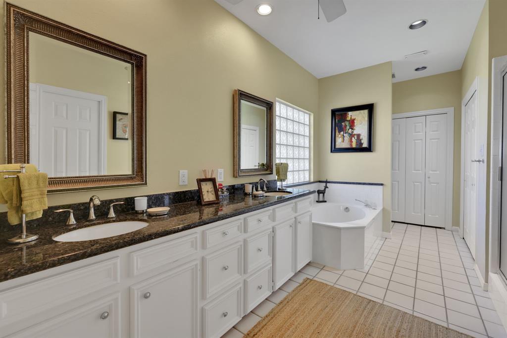 251 Lake Oaks Boulevard, Coldspring, Texas image 22