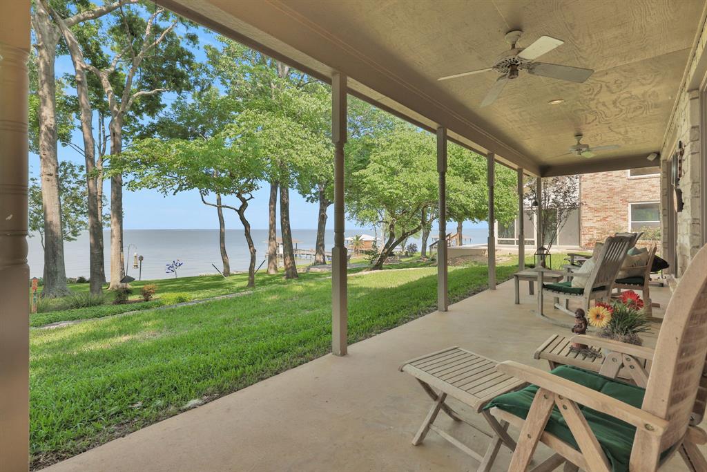 251 Lake Oaks Boulevard, Coldspring, Texas image 13