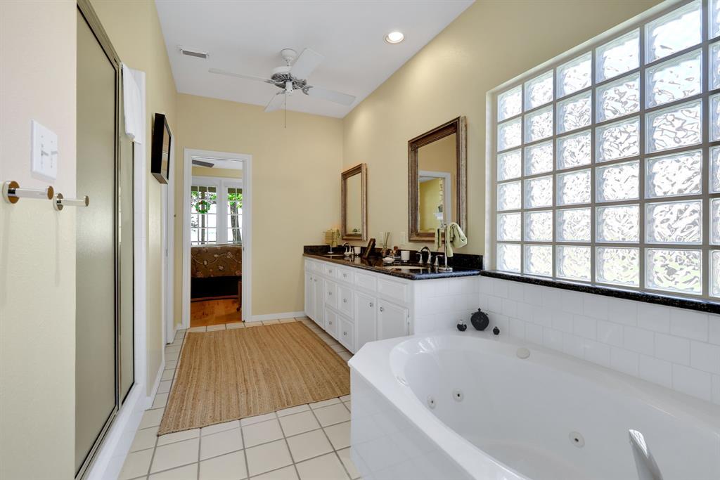 251 Lake Oaks Boulevard, Coldspring, Texas image 23