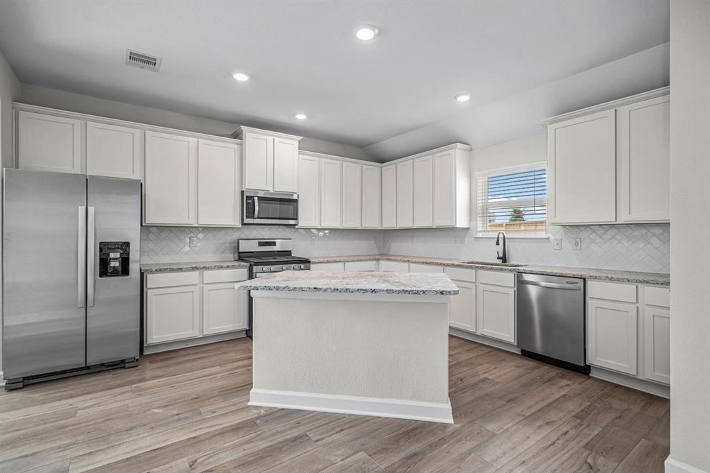 3222 Banyan Drive, Texas City, Texas image 4