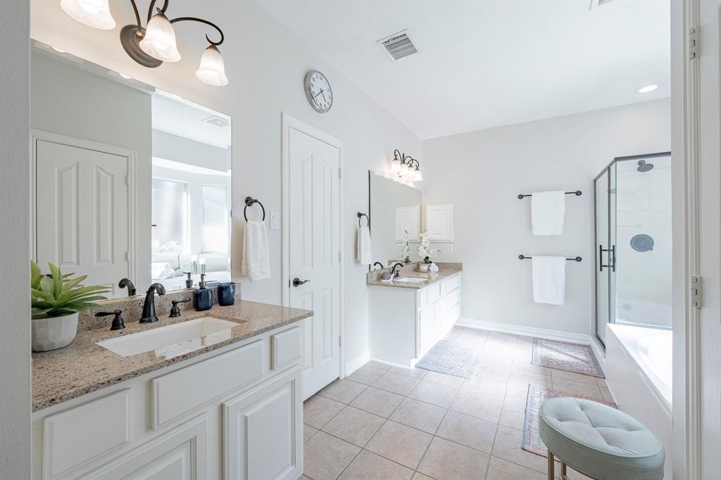 114 S Bluff Creek Circle, The Woodlands, Texas image 26