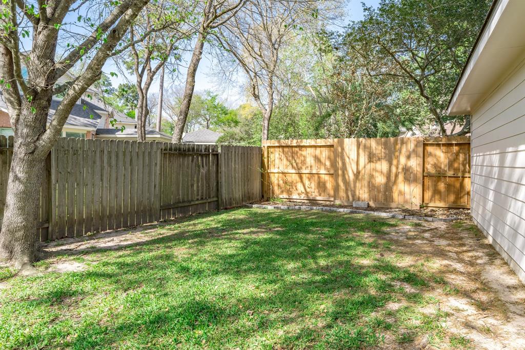 114 S Bluff Creek Circle, The Woodlands, Texas image 44
