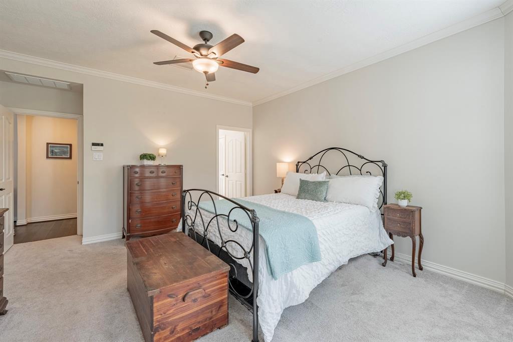 114 S Bluff Creek Circle, The Woodlands, Texas image 24