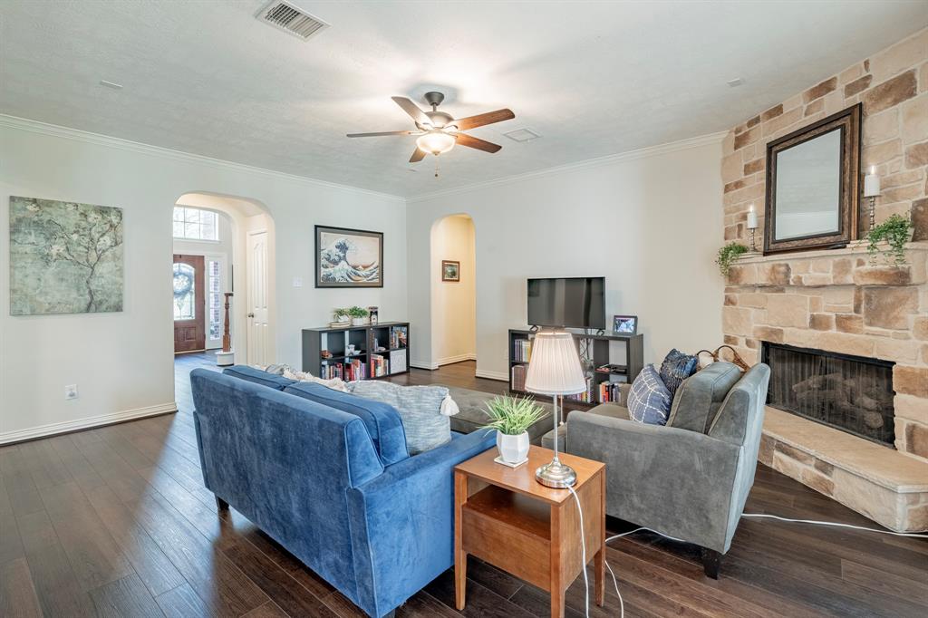 114 S Bluff Creek Circle, The Woodlands, Texas image 17