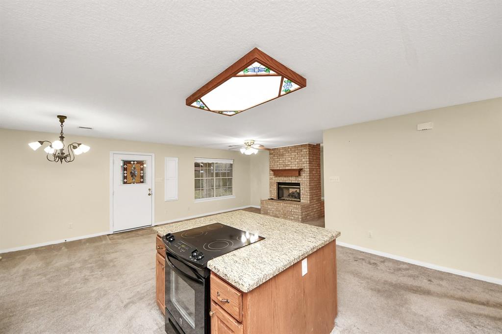 1306 Quail Hollow Lane, Sealy, Texas image 23