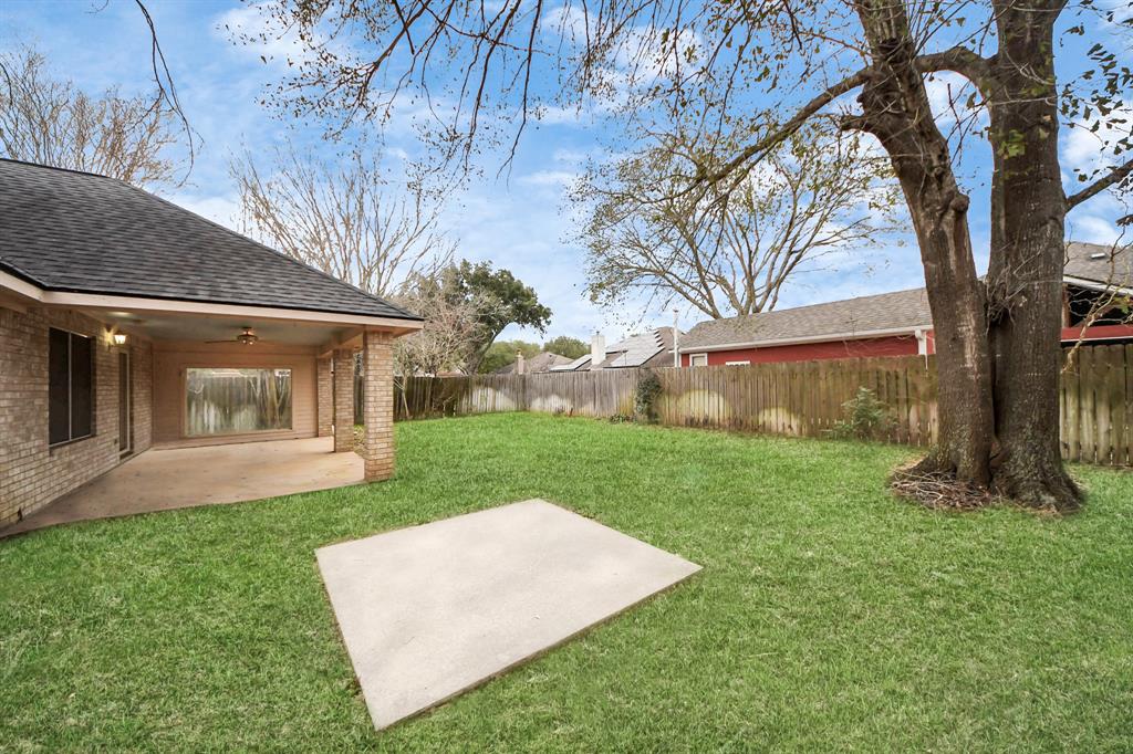 1306 Quail Hollow Lane, Sealy, Texas image 33