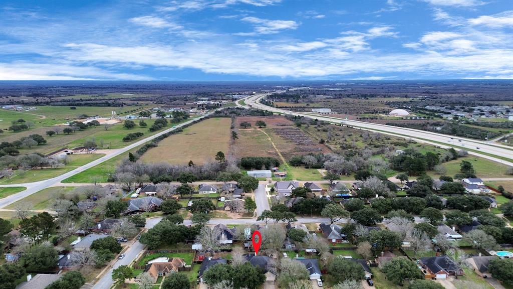 1306 Quail Hollow Lane, Sealy, Texas image 5