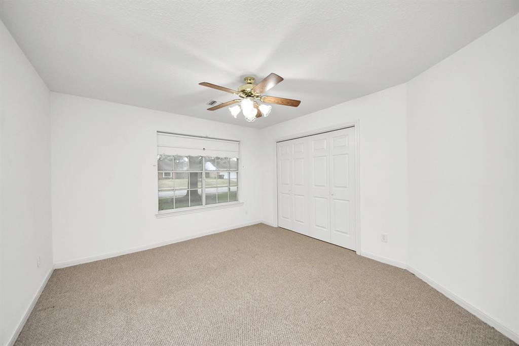 1306 Quail Hollow Lane, Sealy, Texas image 35