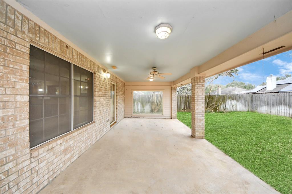 1306 Quail Hollow Lane, Sealy, Texas image 28