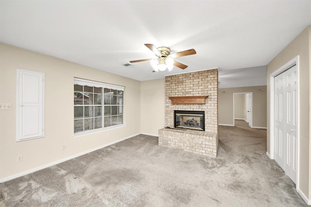 1306 Quail Hollow Lane, Sealy, Texas image 18