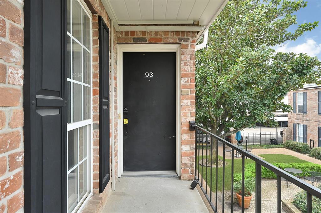 6410 Del Monte Drive 93