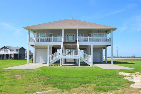 Single Family Residence in Crystal Beach TX 3169 Castle Drive.jpg