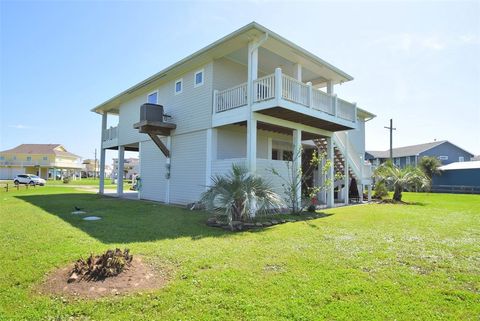 Single Family Residence in Crystal Beach TX 3169 Castle Drive 40.jpg