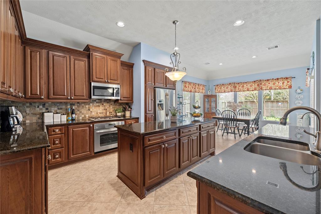 28222 Ridgecreek Cove Lane, Fulshear, Texas image 12