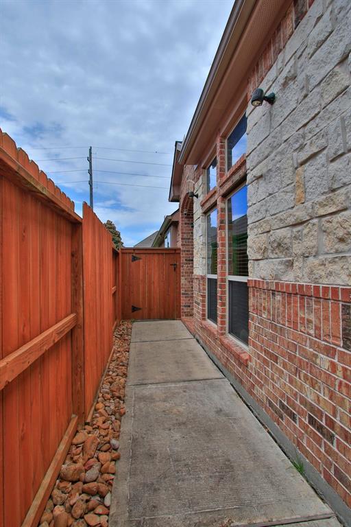 19026 N Highlands Bayou Drive