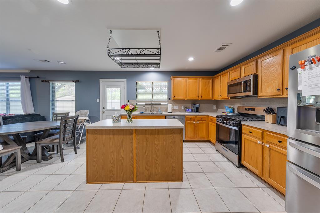 21019 Coral Bridge Lane, Spring, Texas image 14