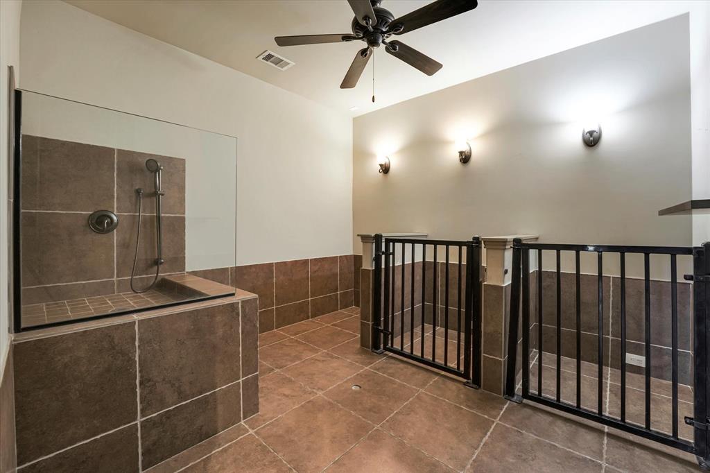 46 Chestnut Meadow Drive, Conroe, Texas image 18