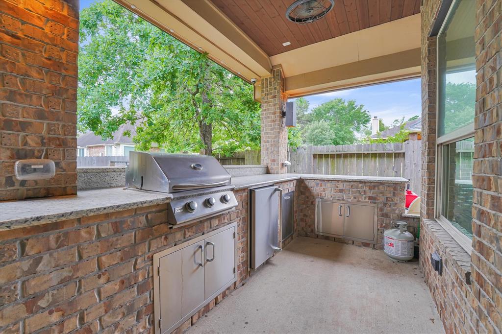 46 Chestnut Meadow Drive, Conroe, Texas image 24