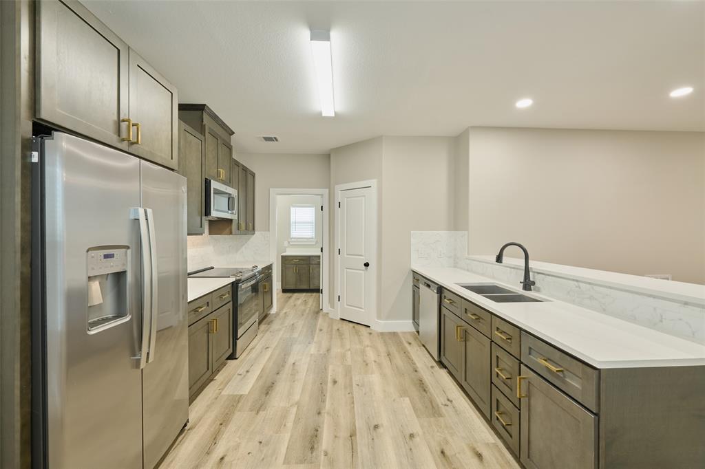716 Old Magnolia Road, Conroe, Texas image 7