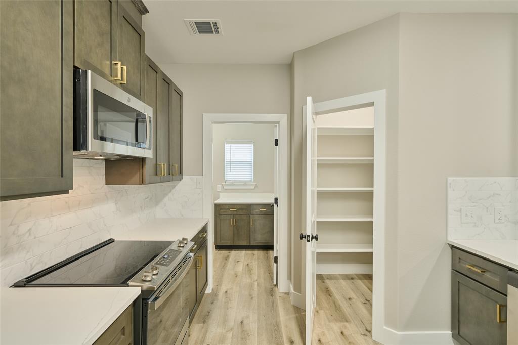 716 Old Magnolia Road, Conroe, Texas image 11