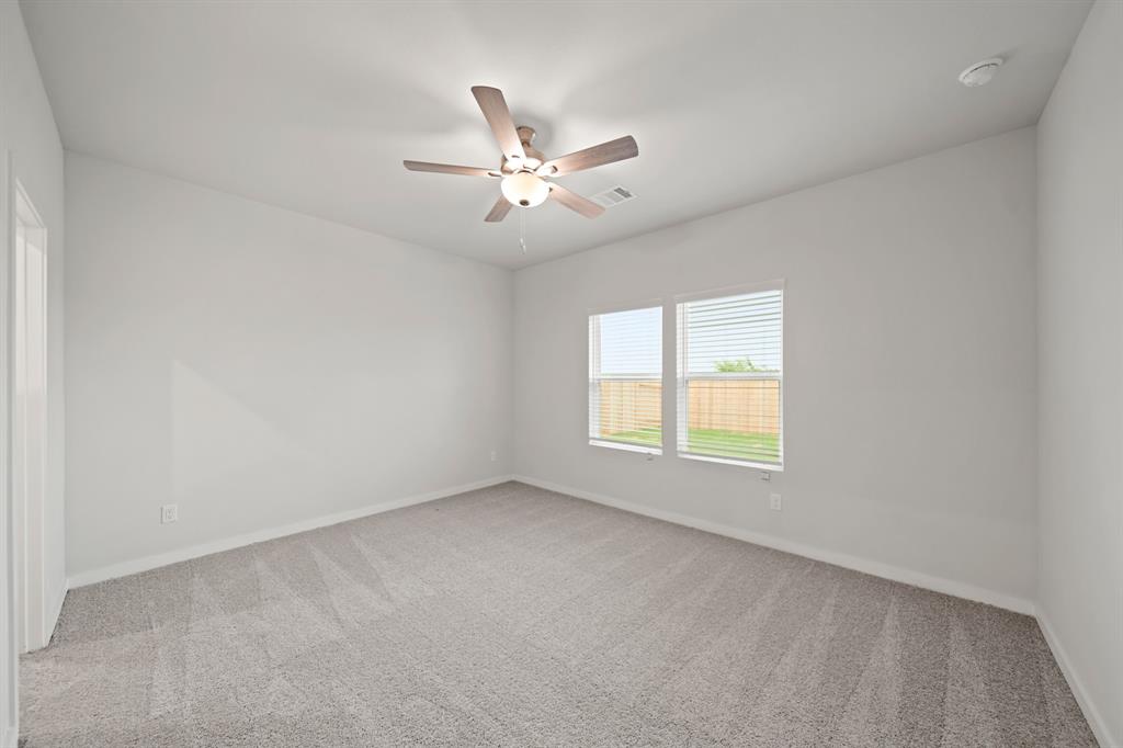 2011 Spyglass Drive, Navasota, Texas image 9