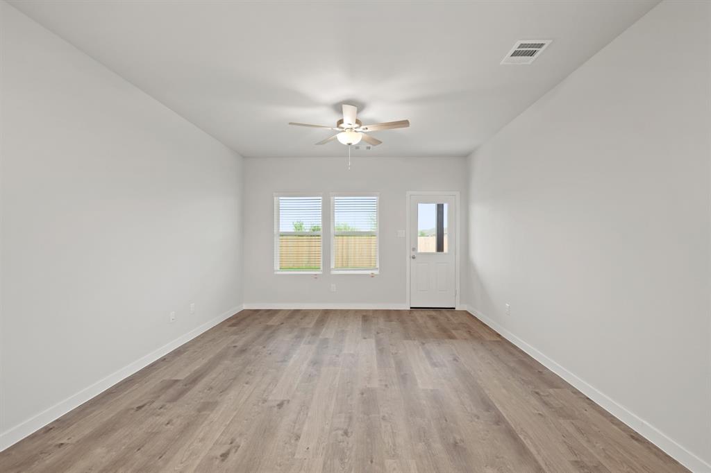 2011 Spyglass Drive, Navasota, Texas image 6
