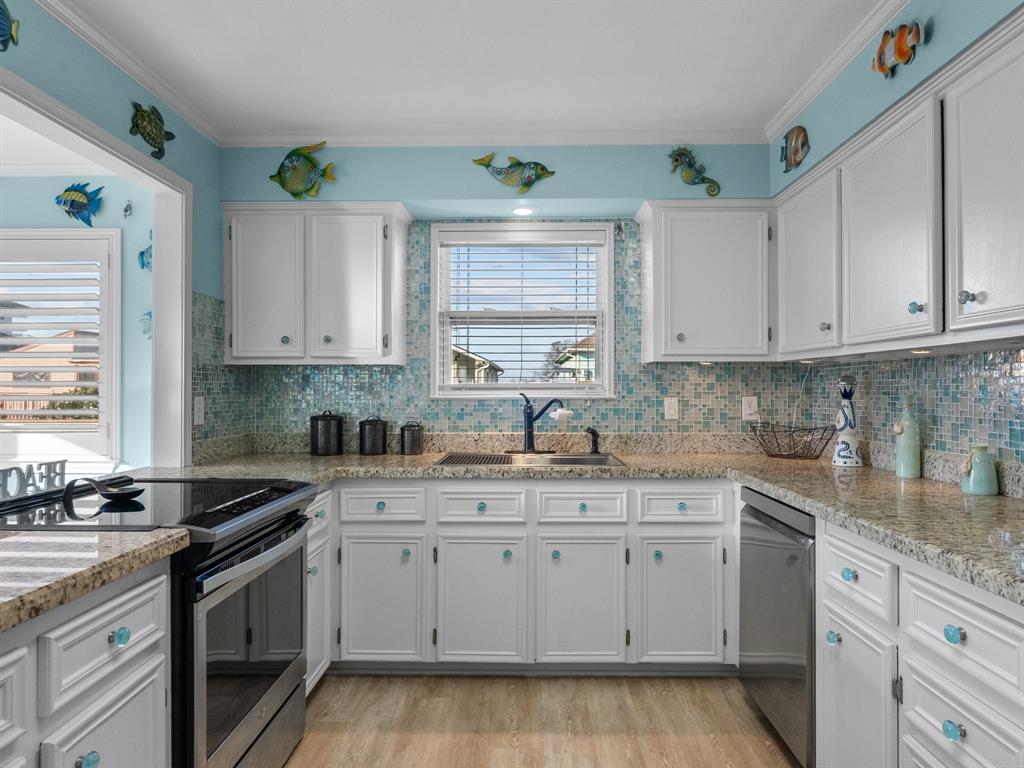 1210 Island Drive, San Leon, Texas image 11