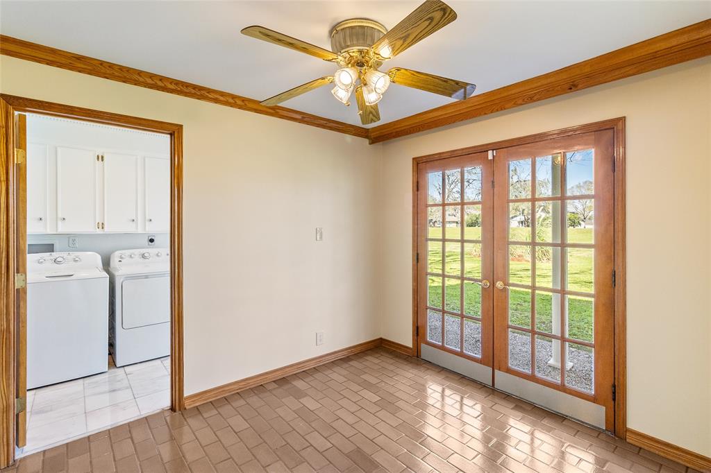 2265 River Valley Drive, West Columbia, Texas image 16