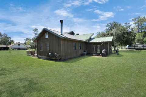 A home in Anahuac