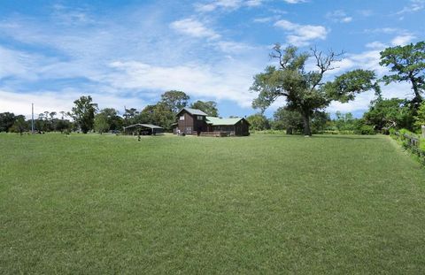 A home in Anahuac