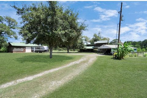 A home in Anahuac