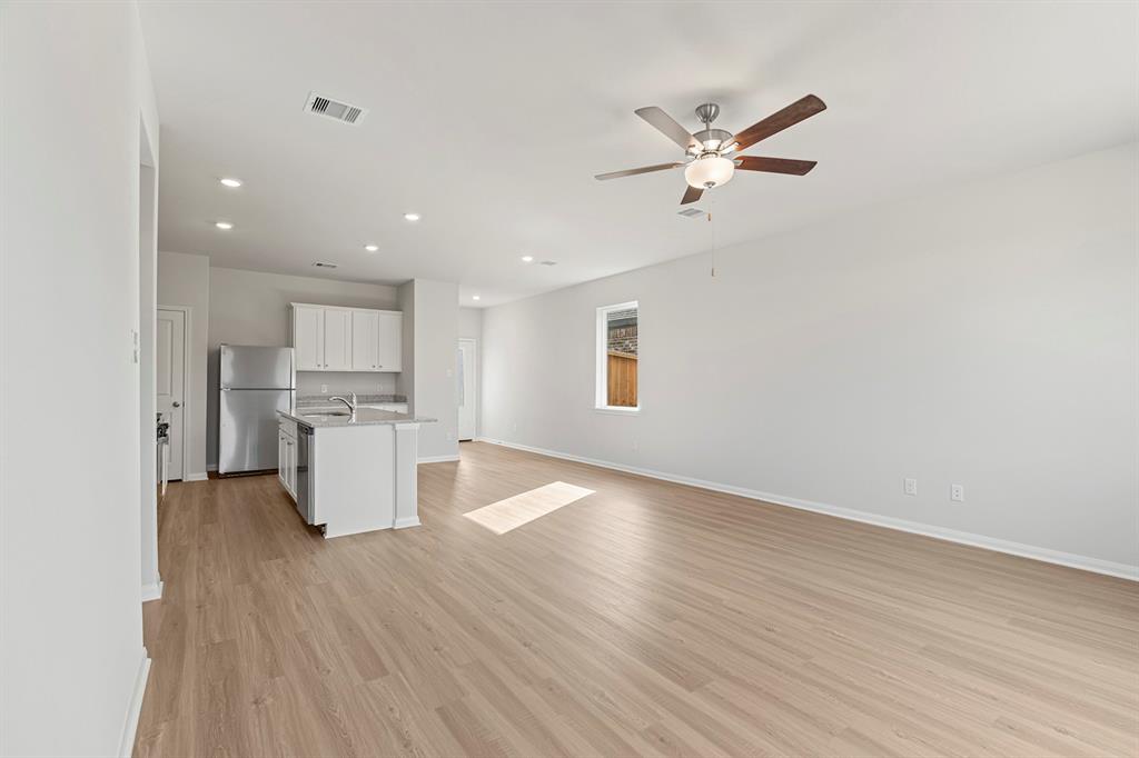 1035 Rosewood Trail, Beasley, Texas image 3
