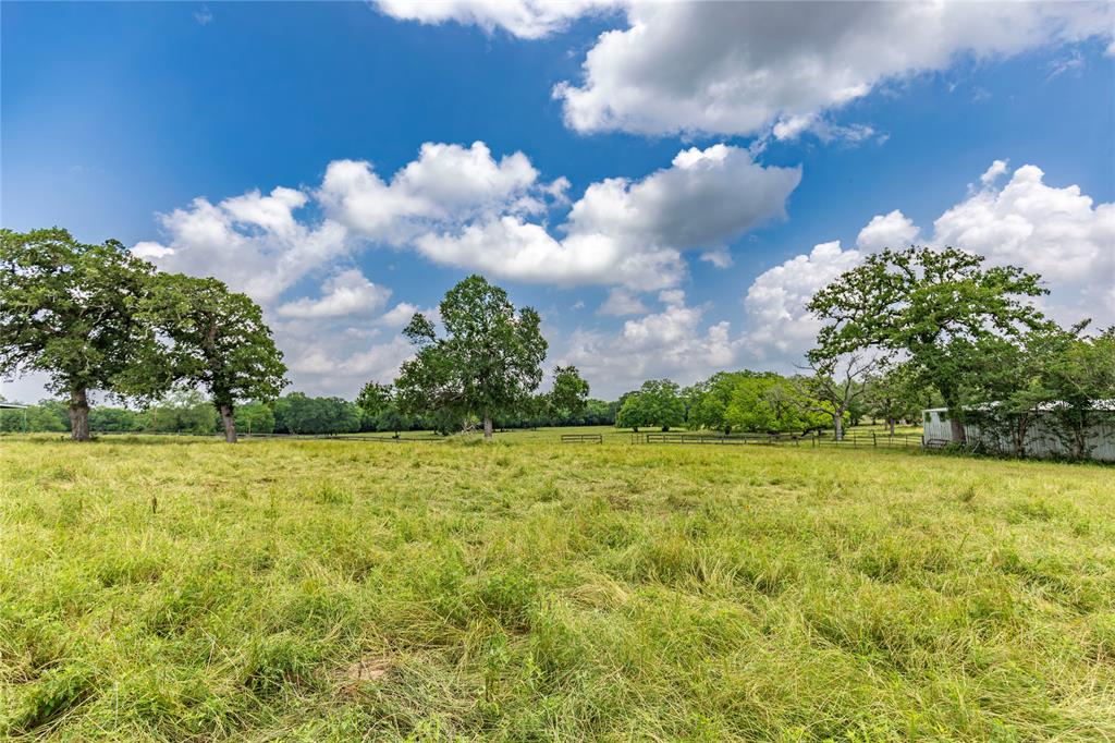 7 Oakland Court, Huntsville, Texas image 2