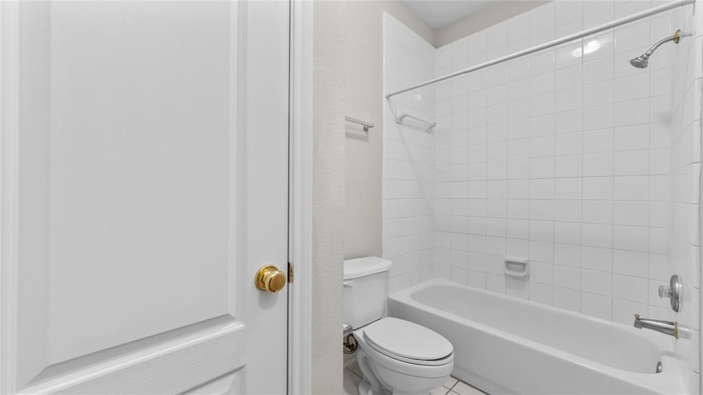 9710 Sotherloch Lake Drive, Spring, Texas image 30