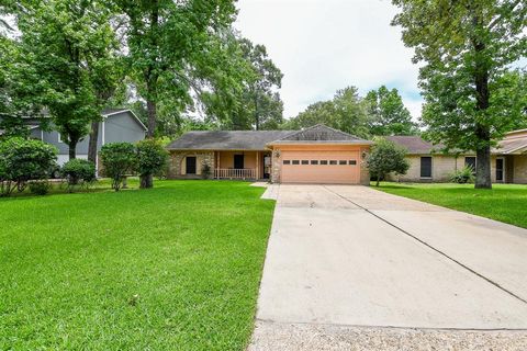 Photo of 3306 Sycamore Springs Drive, Houston, TX 77339 (MLS # 40259783)