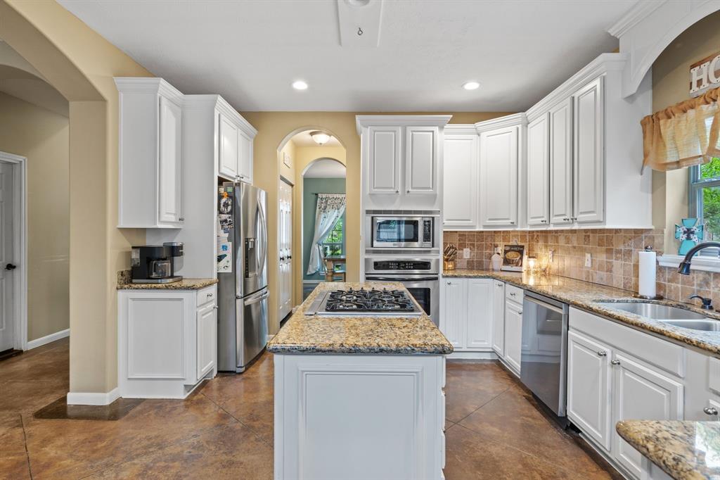 36 Fairfield Drive, Montgomery, Texas image 12