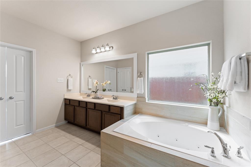 14818 Autumn Long Trail, Humble, Texas image 12