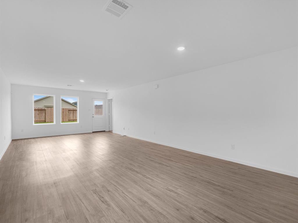 217 Houston Avenue, Angleton, Texas image 2