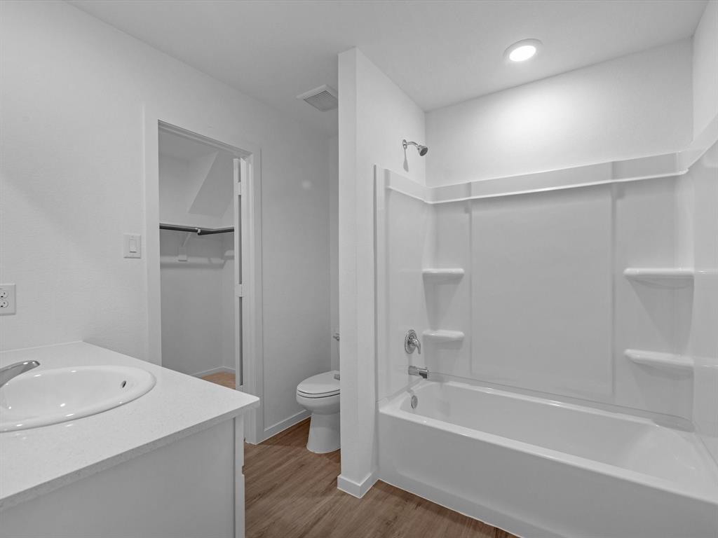 217 Houston Avenue, Angleton, Texas image 11