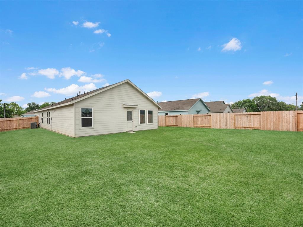 217 Houston Avenue, Angleton, Texas image 18