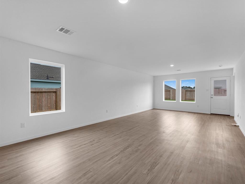217 Houston Avenue, Angleton, Texas image 3