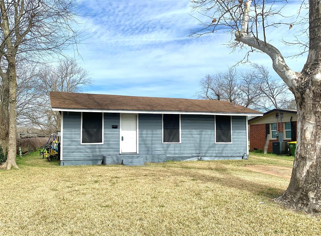 1002 W 9th Street, Hearne, Texas image 1