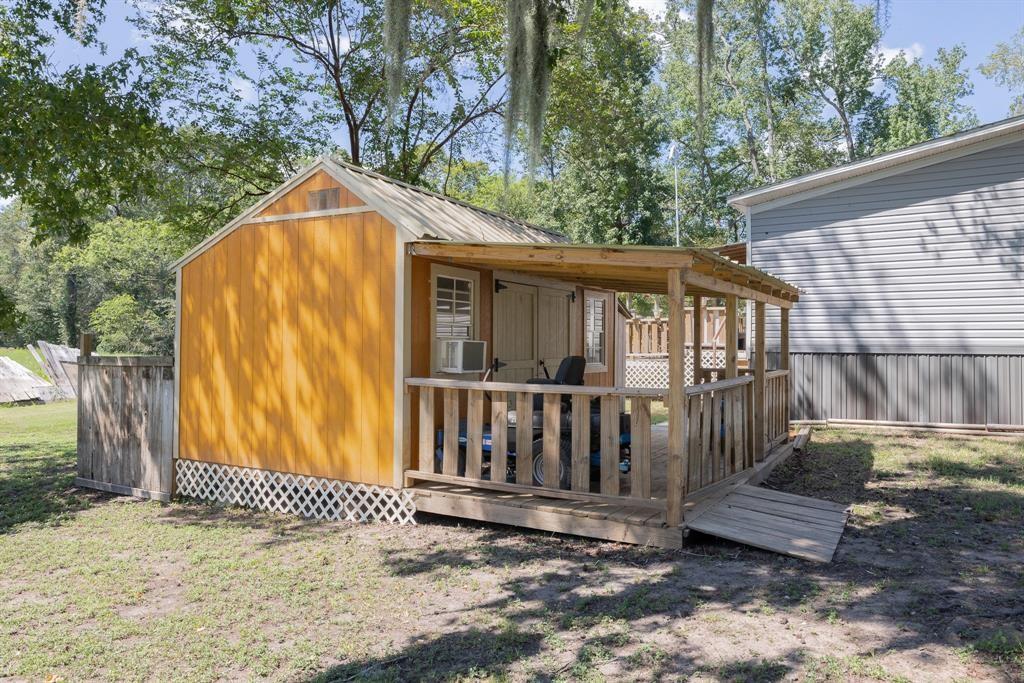 88 County Road 1333, Liberty, Texas image 13