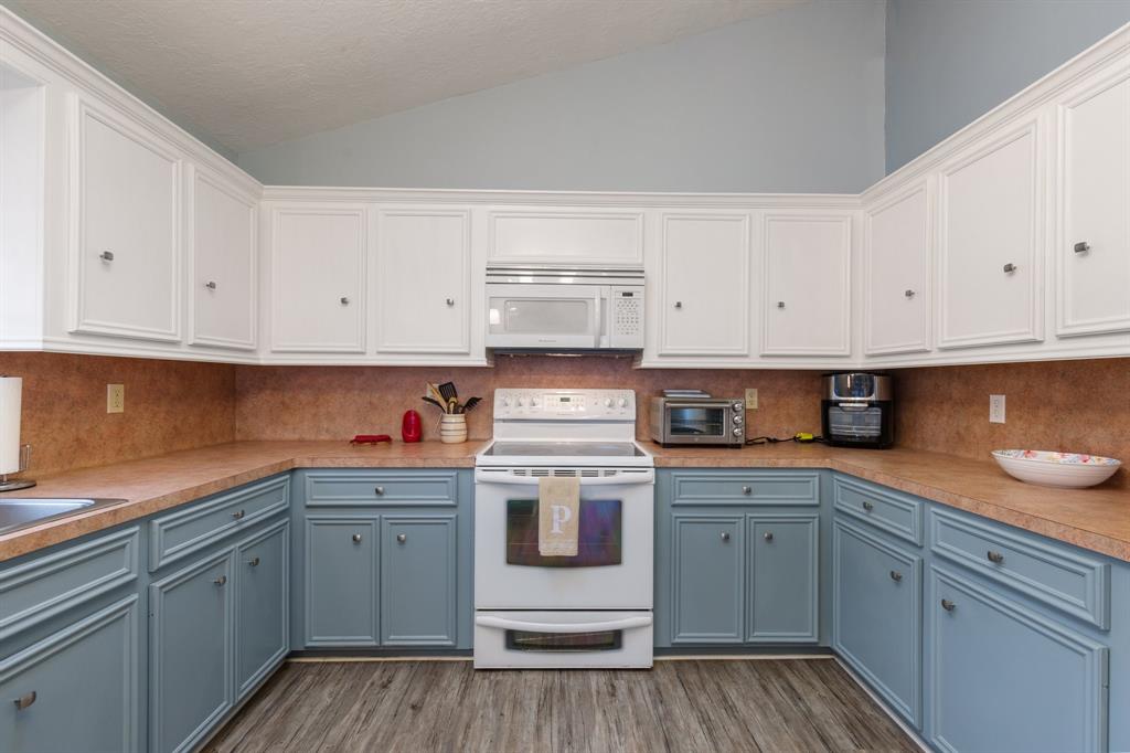 250 Muscovy Trail, Livingston, Texas image 10